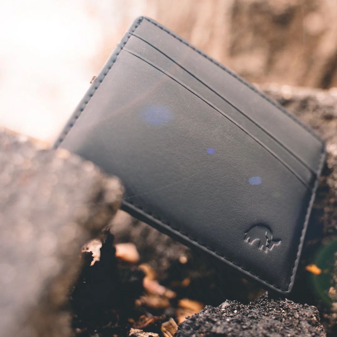 The Card Holder - Black Edition - Image 9