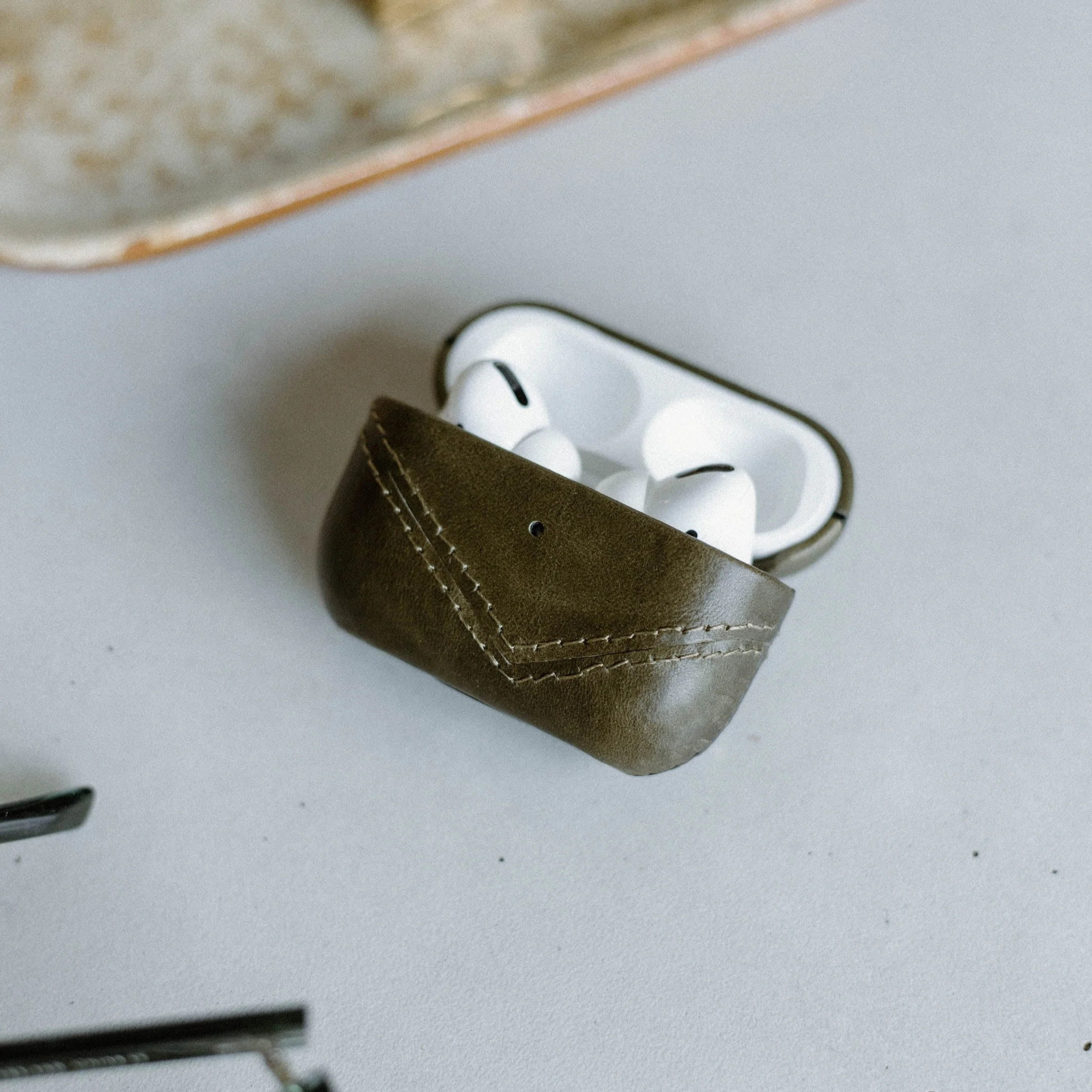 LAST CHANCE Leather AirPods Cases - MAVERICK - Image 3