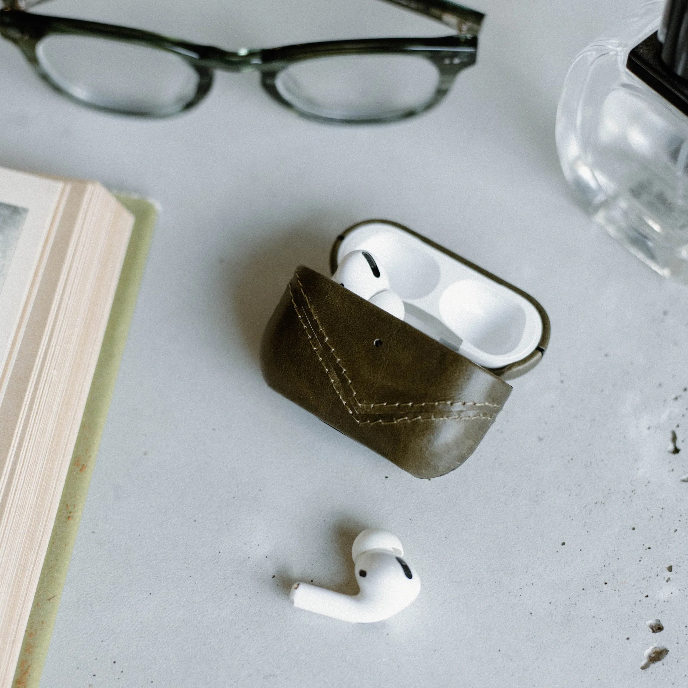 LAST CHANCE Leather AirPods Cases - MAVERICK - Image 9