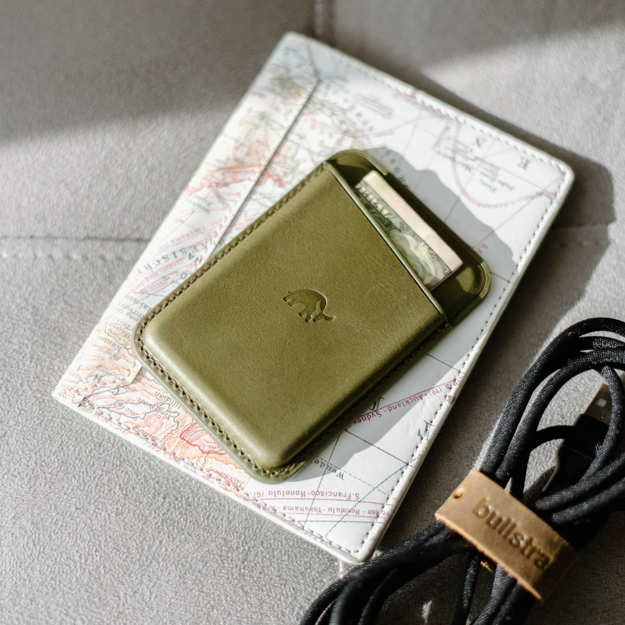 Leather Magnetic Wallet - Maverick - Image 9