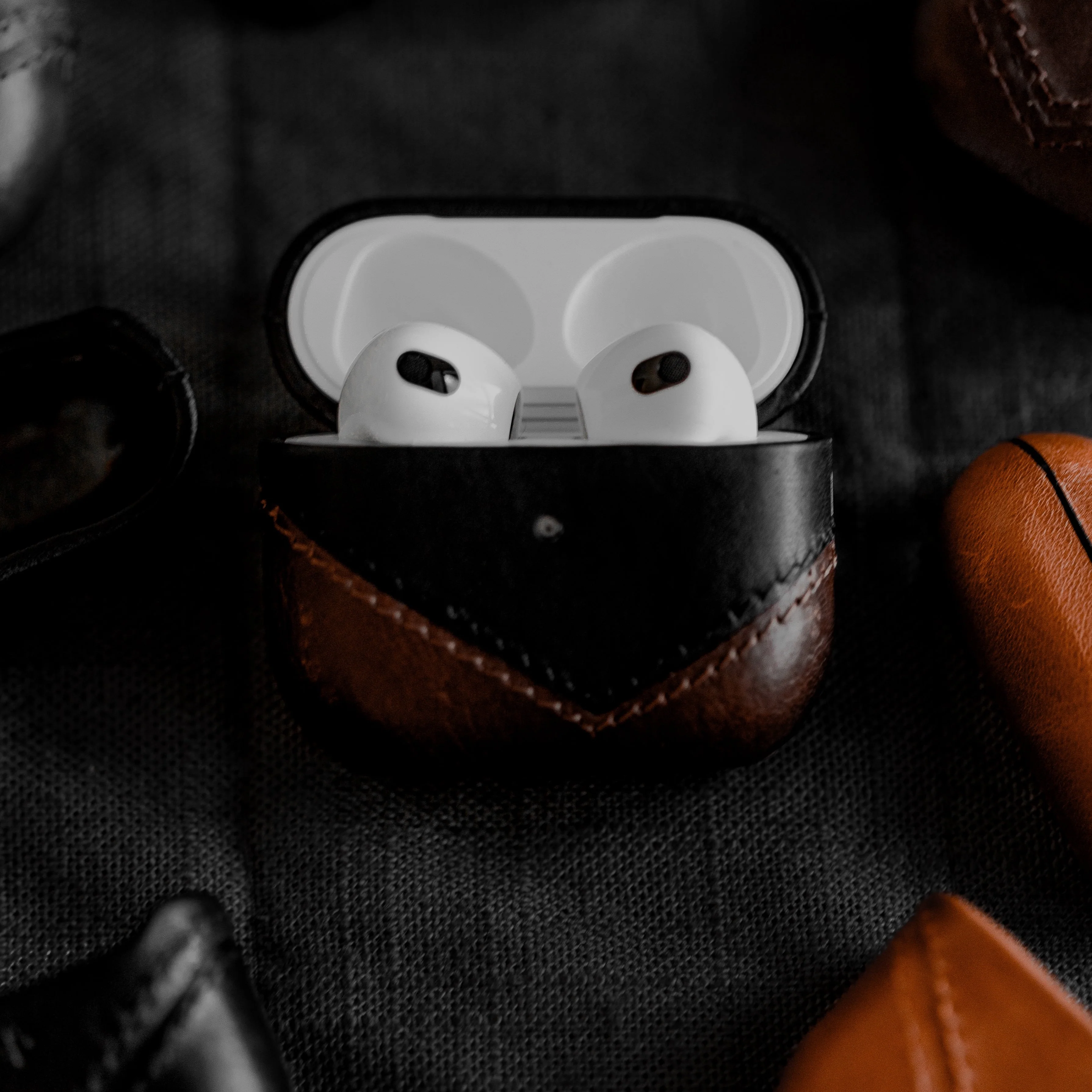 Leather AirPods Cases - TERRA - Image 10