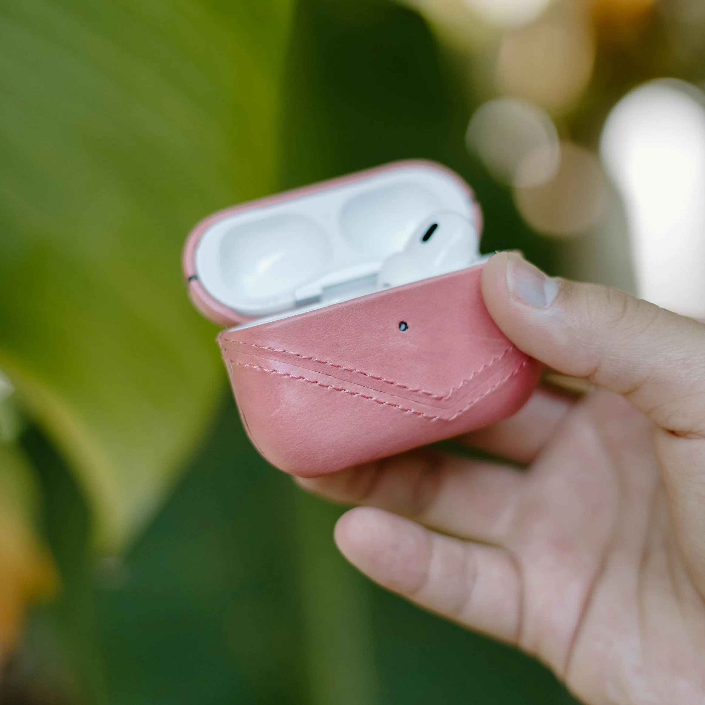 Leather AirPods Cases - SOUTH BEACH - Image 2