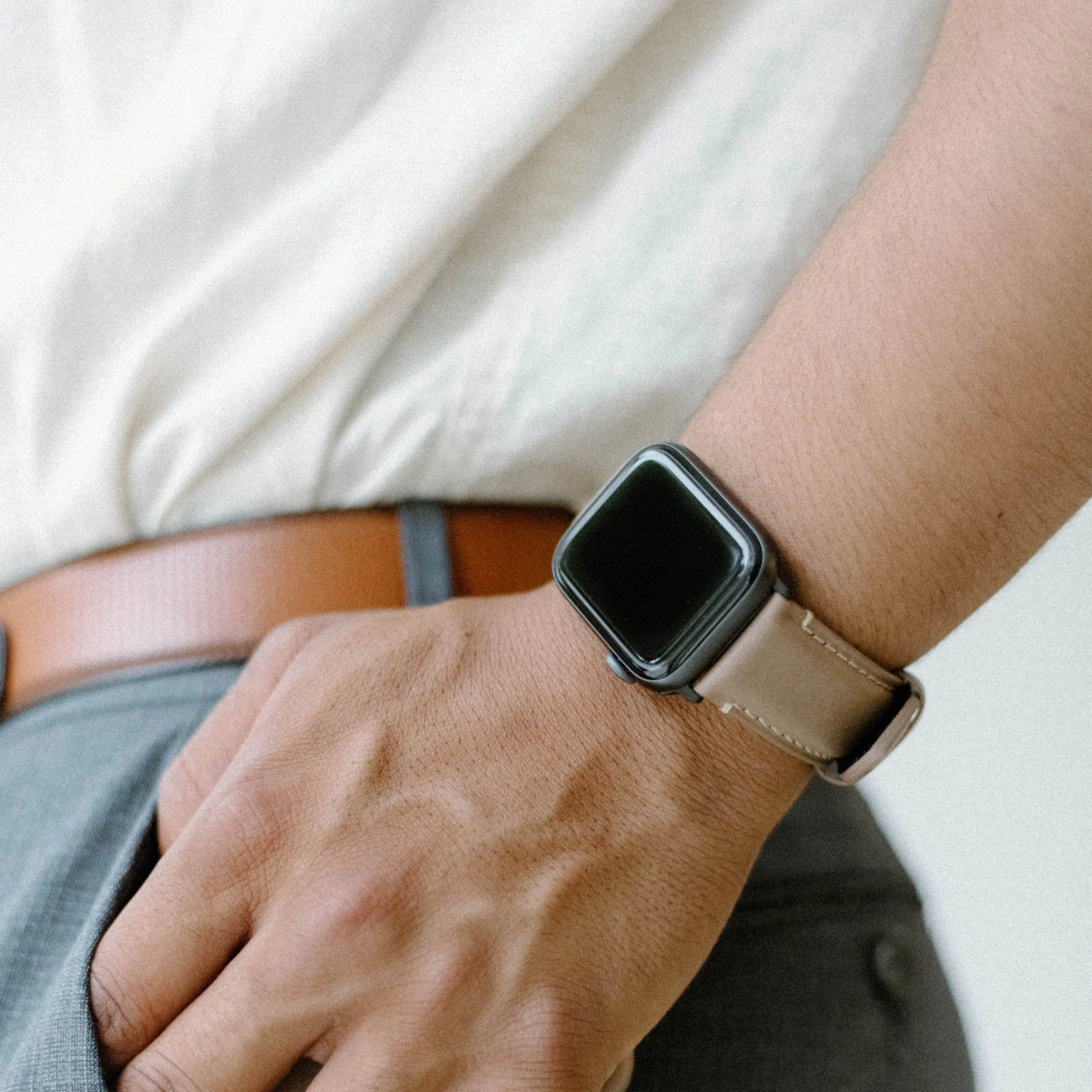 Leather Apple Watch Strap - Dune - Image 2