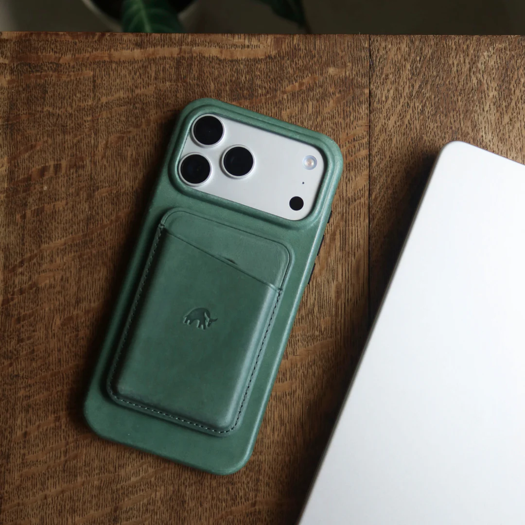 LIMITED EDITION Leather Magnetic Wallet - EVERGREEN - Image 8