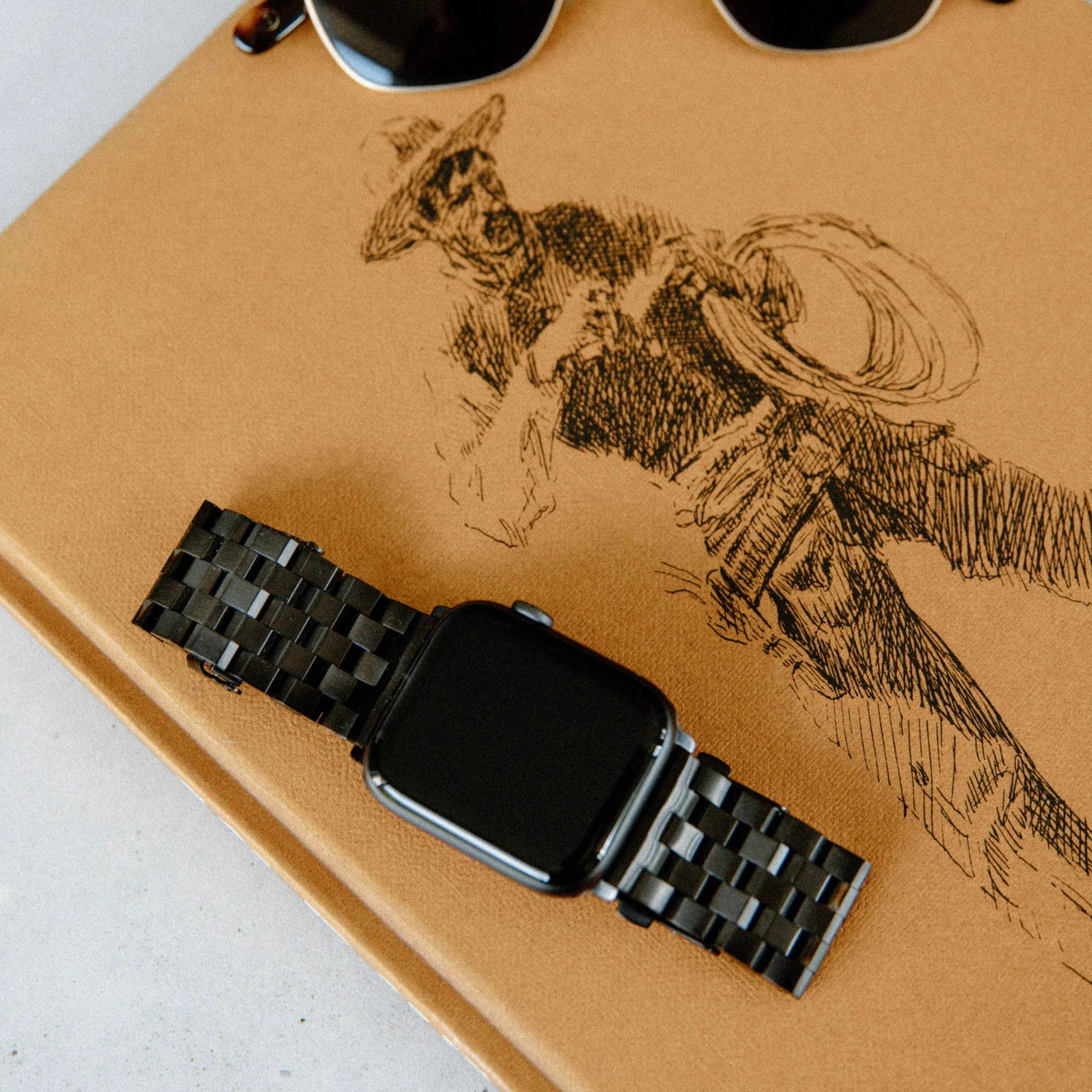 METAL Apple Watch Strap - Black - Image 4
