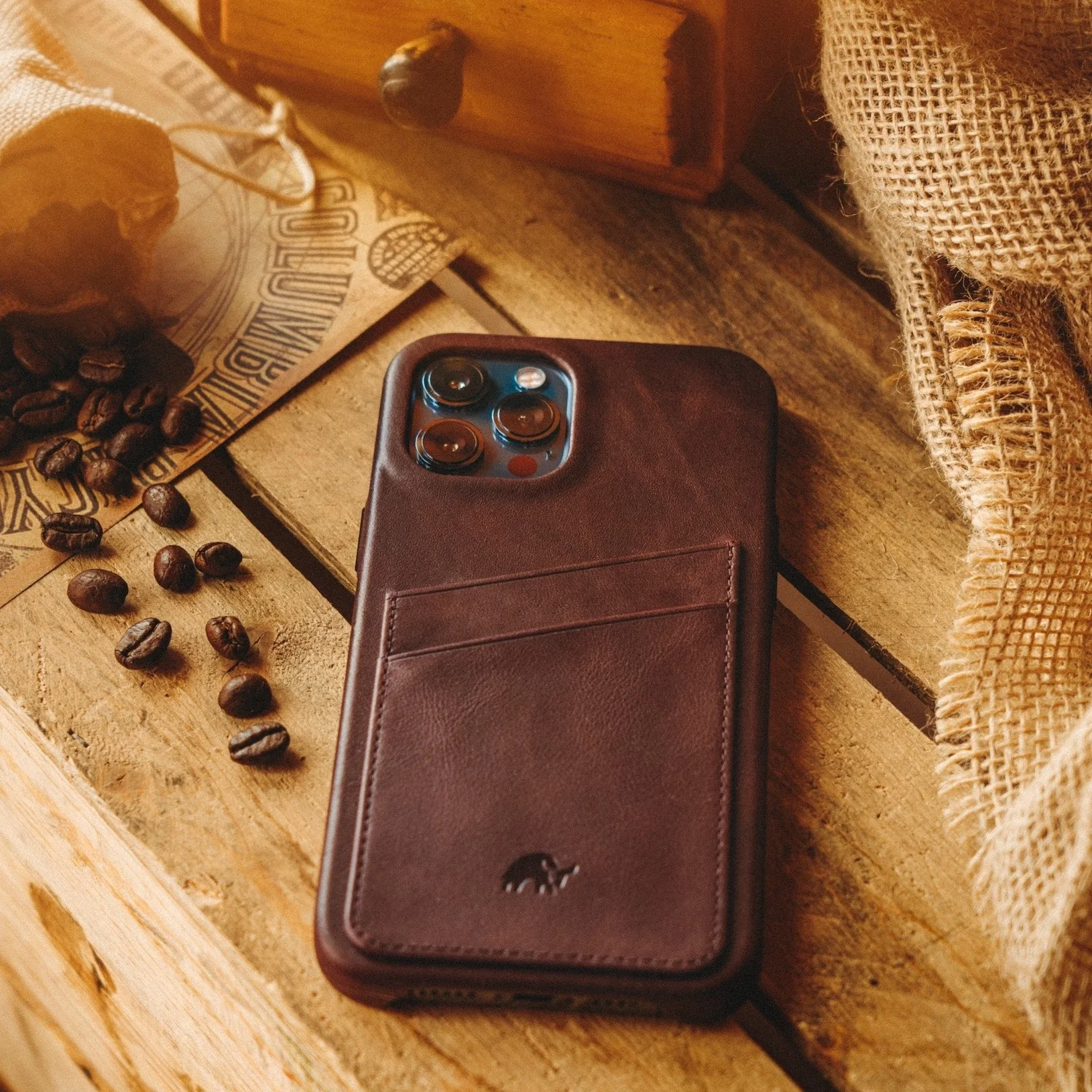 The Minimalist Portfolio Case - BOURBON - Image 7